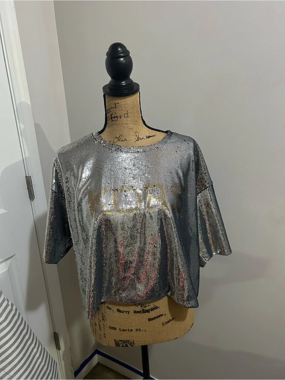 NWT Michael Kors Silver Sequin Short Sleeve Crop Top
